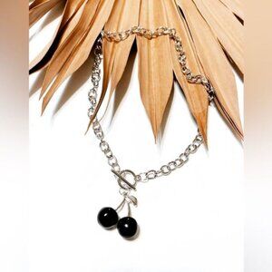 Black cherry necklace S383